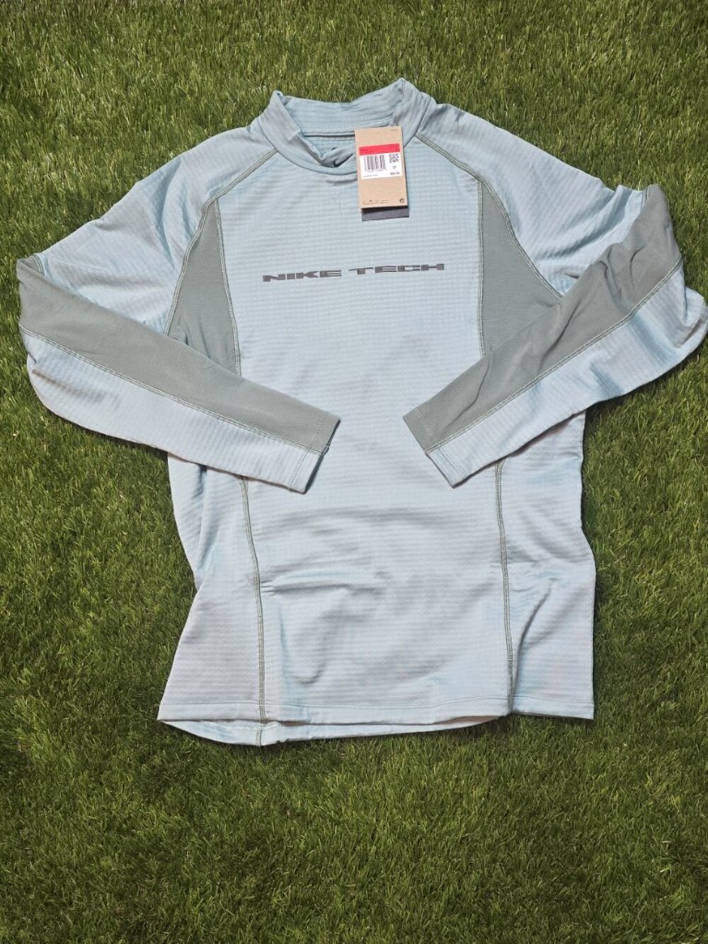 Nike Tech Top Shirt Base Layer Long Sleeve HV1405-017 Tight Fit $85 Men's (L) - Picture 3 of 5